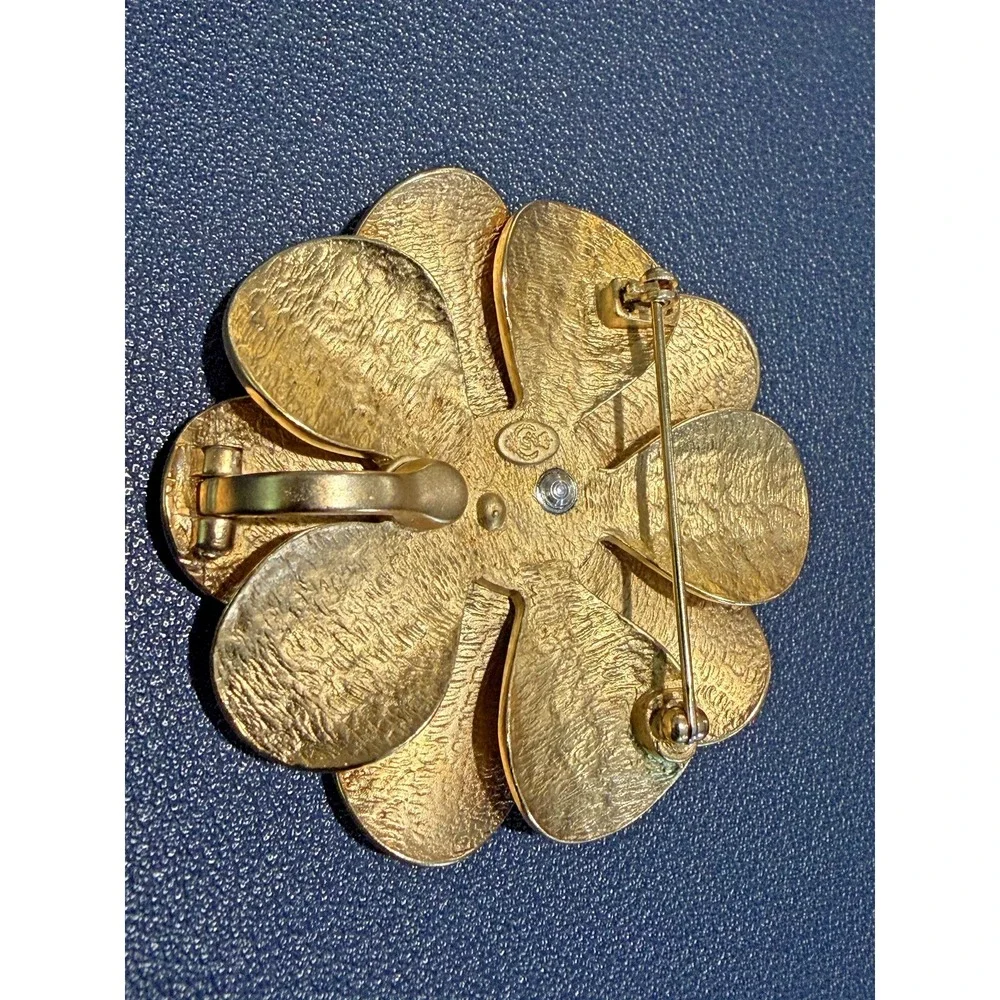 Vintage Gold Tone Flower Brooch Scarf Clip Clear Rhinestone Center